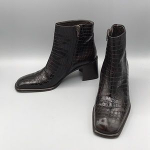 via spiga fianna pointed ankle booties